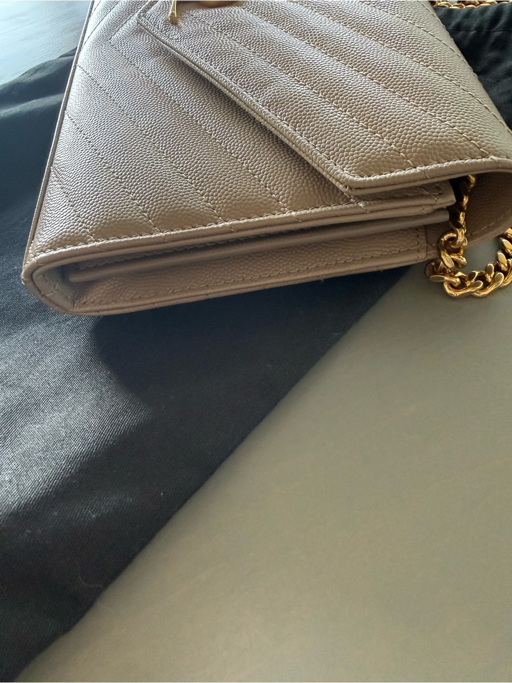 Saint Laurent Cassandre Matelassé Leather Wallet on a chain - Picture 6 of 16